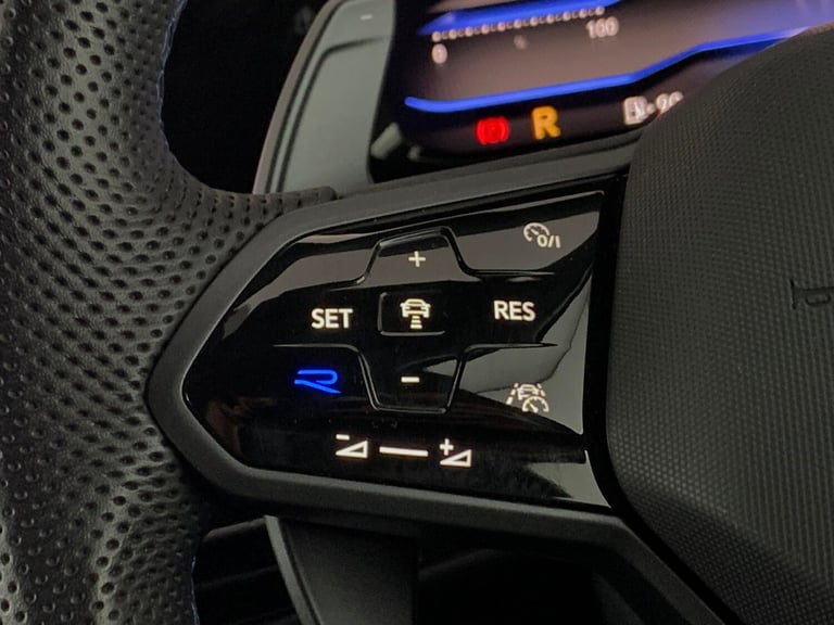 2023 Volkswagen Golf 2.0 TSI 320 R 4Motion 5dr DSG HATCHBACK PETROL Automatic
