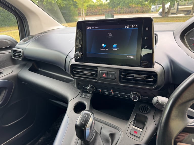  1.5 BlueHDi 100 Allure 5dr Wheelchair Accessible Vehicle, WAV