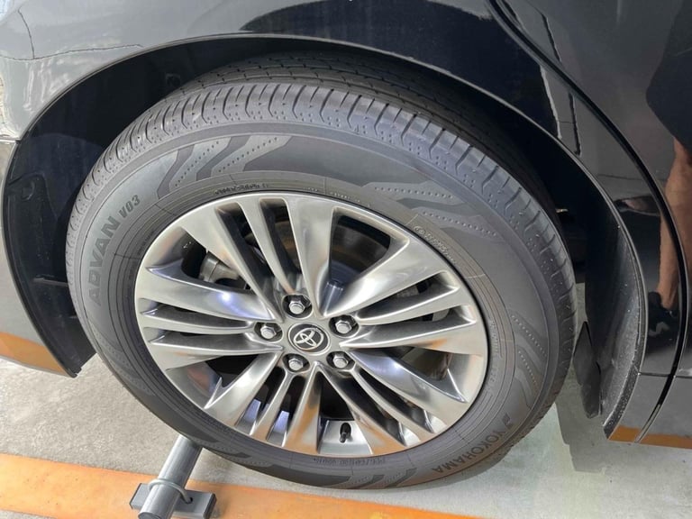  Toyota Alphard 2.5 HYBRID EXECUTIVE LOUNGE SUNROOF Petrol/Electric Hybrid Automatic