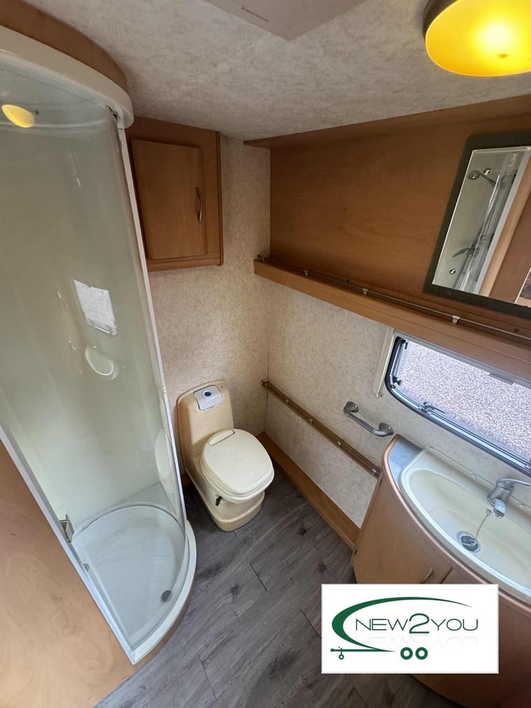 2003 Lunar Delta 520/2 2 Berth Caravan - STOCK NO E205