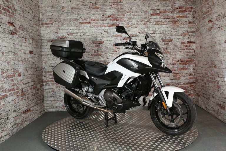HONDA NC750X - 2016 Petrol Automatic in White