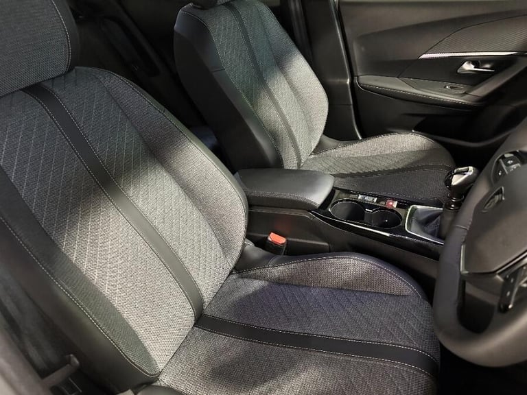 2025 Peugeot 2008 1.2 Puretech Allure Suv 5dr Petrol Manual Euro 6 (s/s) (130 Ps) HATCHBACK Petro...