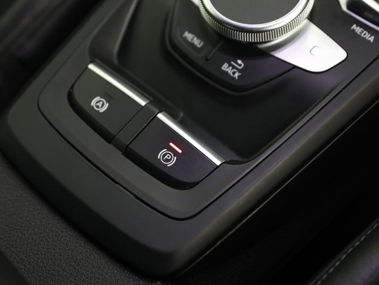2022 Audi Q2 1.0 TFSI 30 S line SUV 5dr Petrol Manual Euro 6 (s/s) (110 ps) Petrol Manual