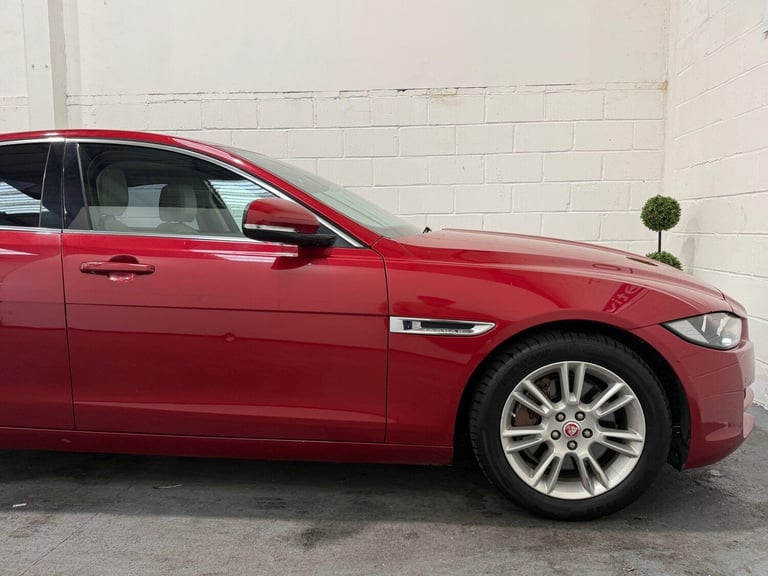 2015 Jaguar XE 2.0 GTDi Prestige Auto Euro 6 (s/s) 4dr SALOON Petrol Automatic