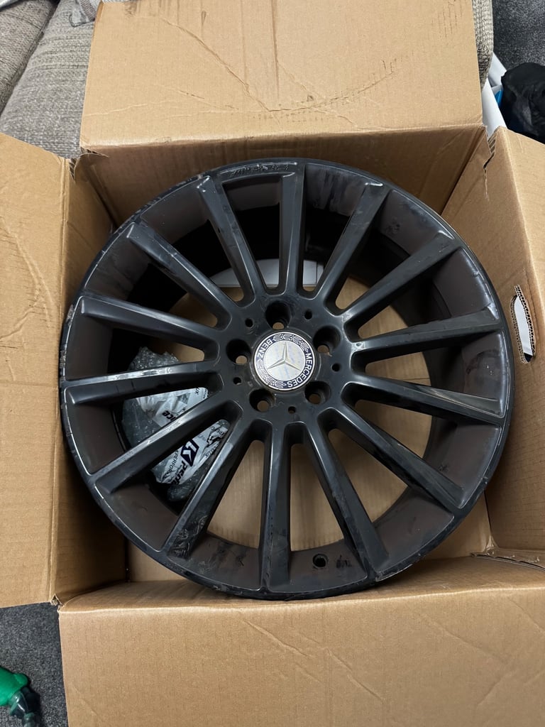 Mercedes Benz AMG 19 inch Black Alloy Wheels USED