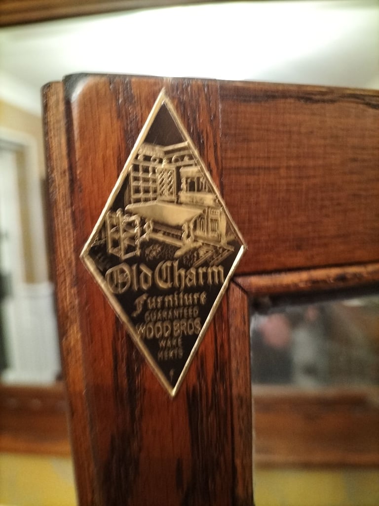 Old charm display cabinet 