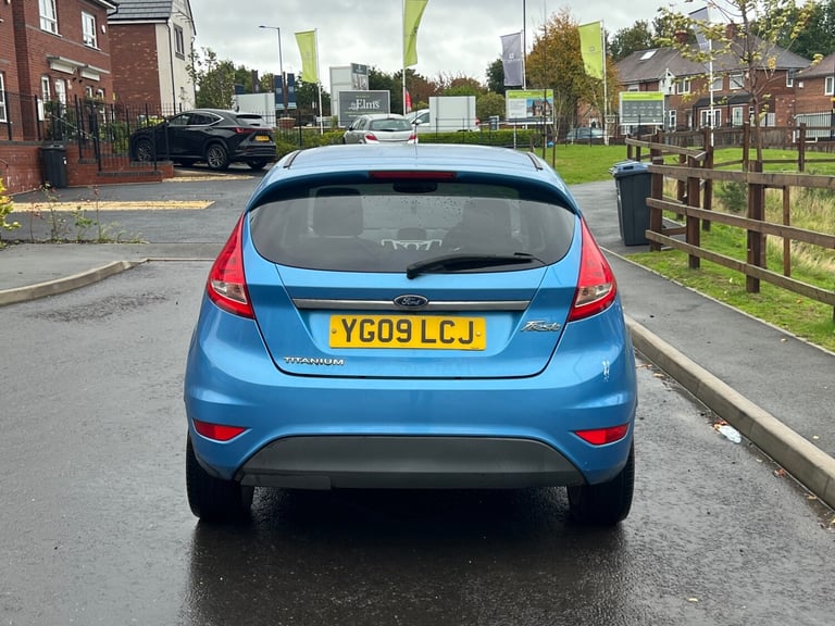 2009 Ford Fiesta 1.4 Titanium 5dr Auto HATCHBACK Petrol Automatic