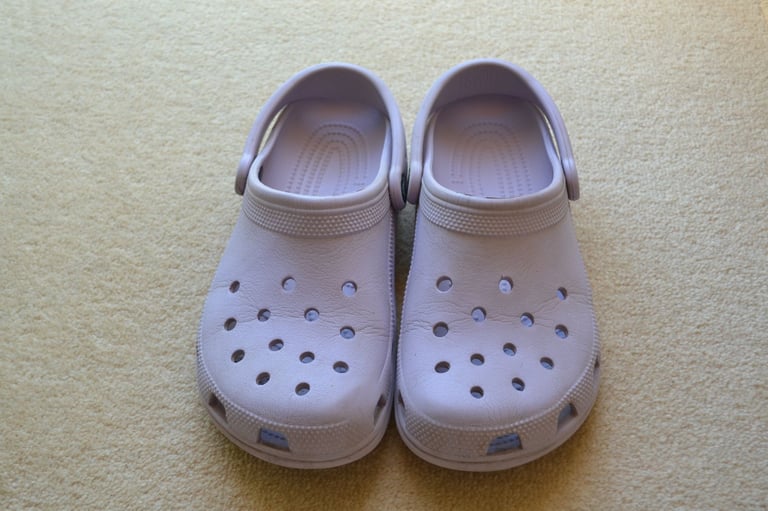 Crocs Classic Clog Kids Girls Purple / Lavender - Size UK 6-7