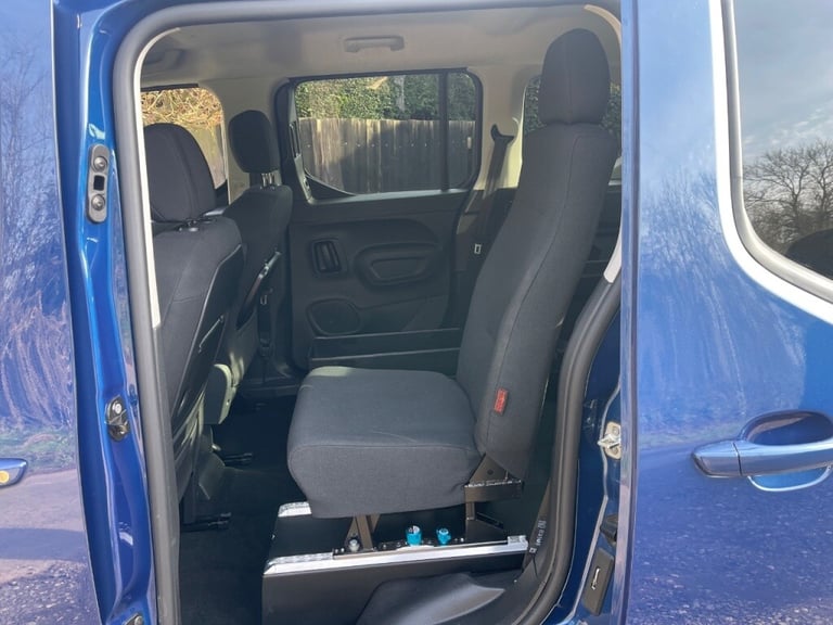  Vauxhall Combo-life 1.2 Turbo 130 SE 5dr AUTOMATIC WHEELCHAIR ACCESSIBLE