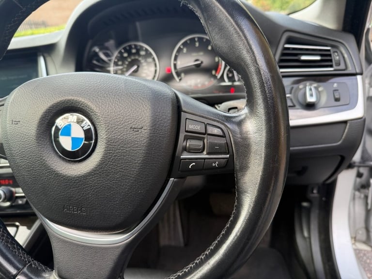 2014 BMW 5 Series 3.0 530d SE Saloon 4dr Diesel Auto Euro 6 (s/s) (258 ps) Saloon Diesel Automatic