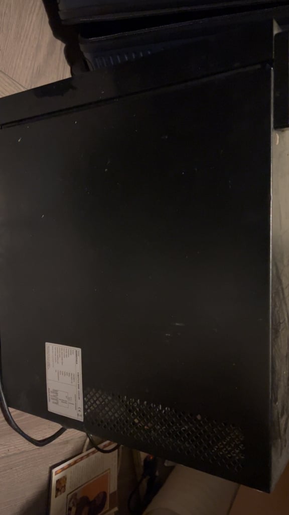 Curry’s mini fridge 