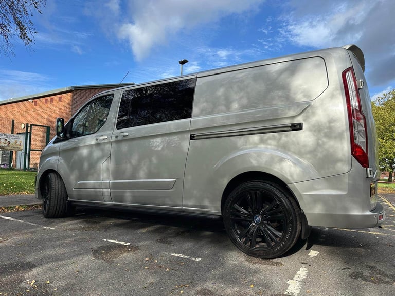 Ford, TRANSIT CUSTOM, 2.0 290 Limited LWB 6Seater Crew Van