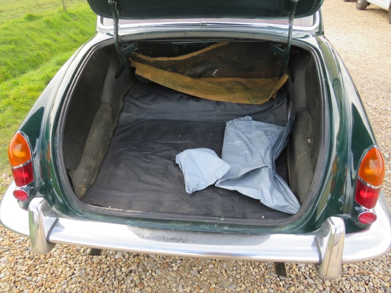 1968 Jaguar 420 4.2 MOD MANUAL Saloon Petrol Manual