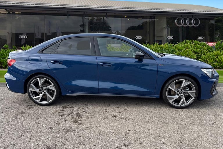 2025 Audi A3 Black Edition 35 TFSI  150 PS 6-speed Saloon PETROL Manual