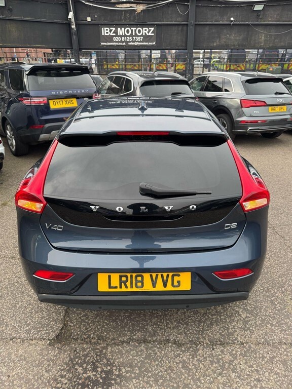 2018 Volvo V40 2.0 D2 Momentum Nav Plus Auto Euro 6 (s/s) 5dr Hatchback Diesel Automatic
