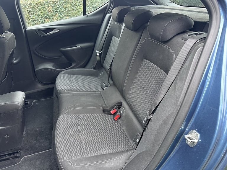 2016 Vauxhall Astra i SRi Hatchback Petrol Manual