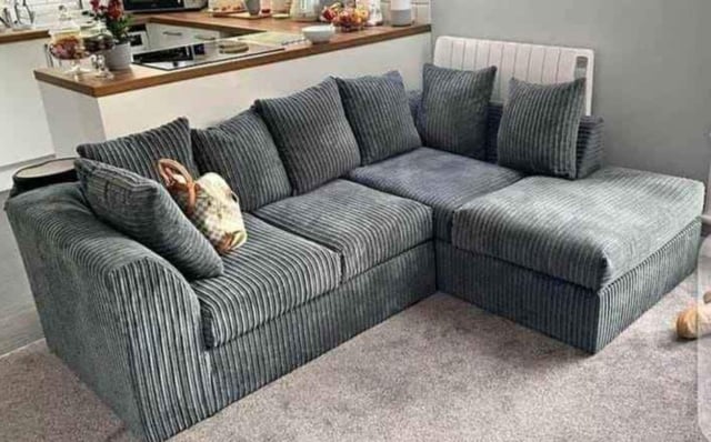 Sofa set deals gumtree