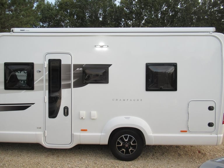 2017 Swift Champagne 694