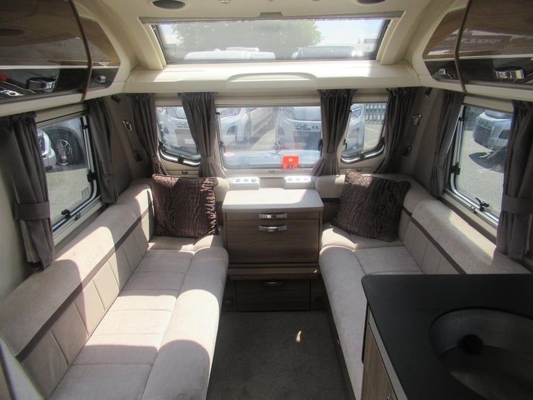 Swift Elegance 565