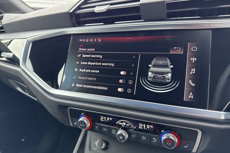 2022 Audi Q3 Black Edition 40 TFSI quattro 190 PS S tronic SUV PETROL Automatic