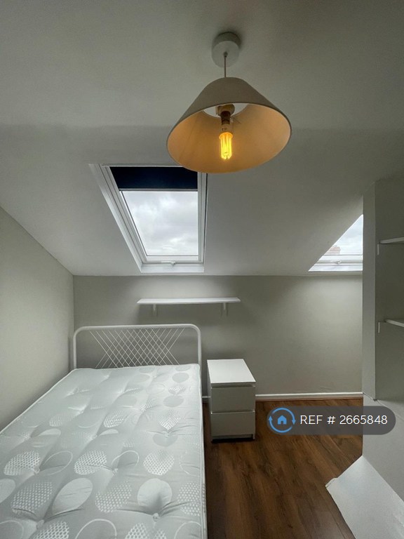 5 bedroom house in Kenmare Road, Liverpool, L15 (5 bed) (#2665848)