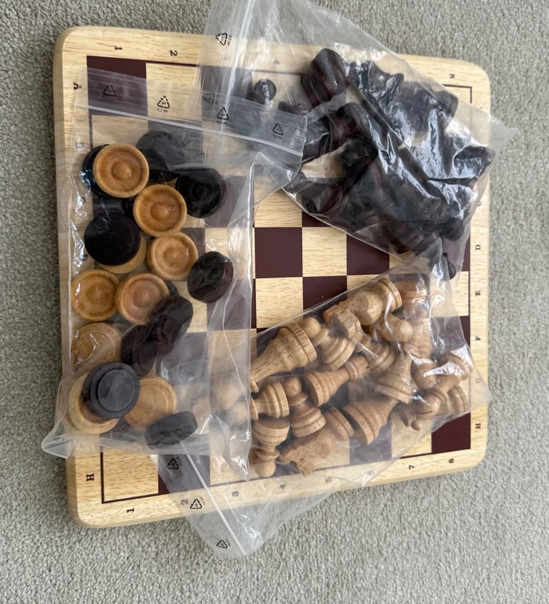 Chess & Draughts set