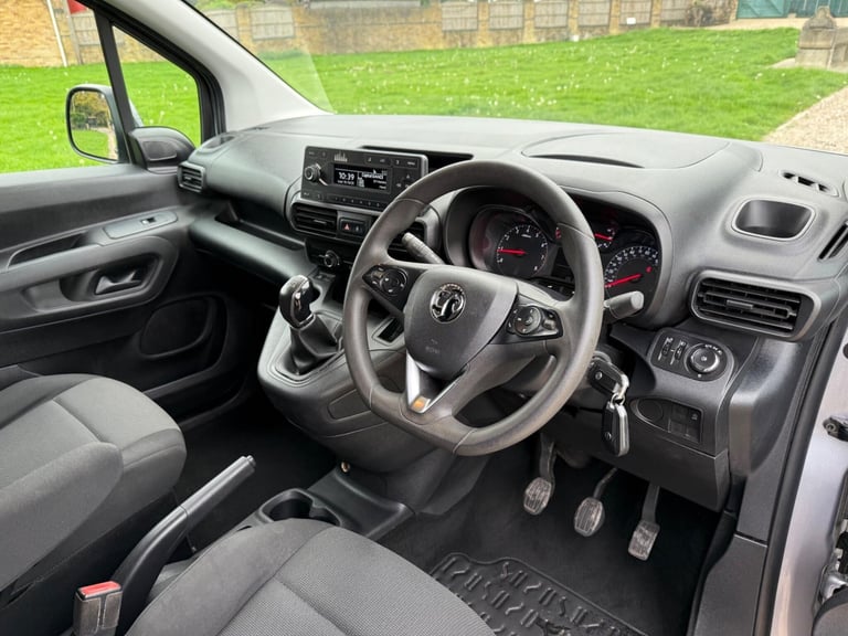2019 Vauxhall Combo 1.5 Turbo D 2300 Sportive L2 H1 Euro 6 (s/s) 4dr PANEL VAN Diesel Manual