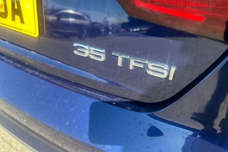  Audi A4 Saloon 2.0 Tfsi 35 Technik Saloon 4dr Petrol S Tronic Euro 6 s/s 150 Ps