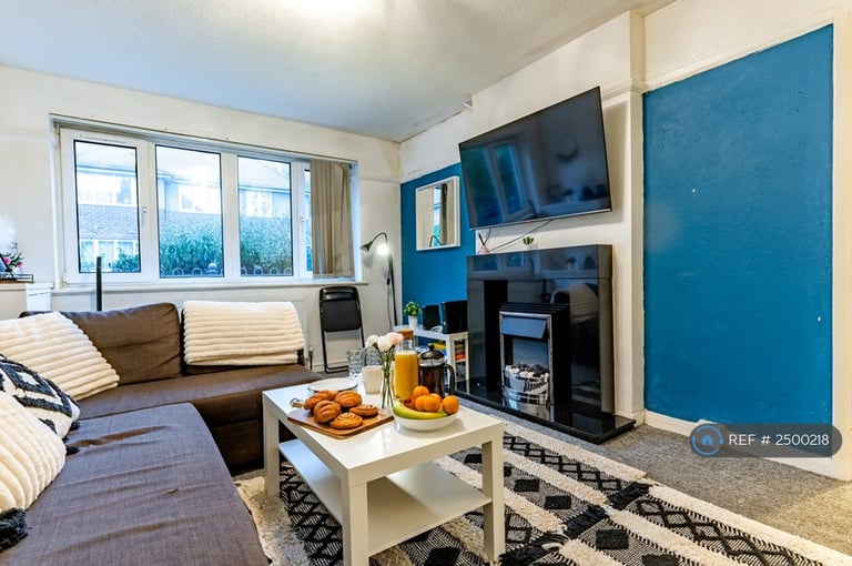 2 bedroom flat in Rawlins Street, Birmingham, B16 (2 bed) (#2500218)