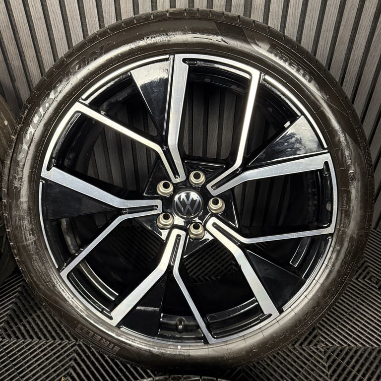 20" GENUINE VW TIGUAN R LINE LEEDS BLACK DC ALLOY WHEELS TYRES ALLOYS