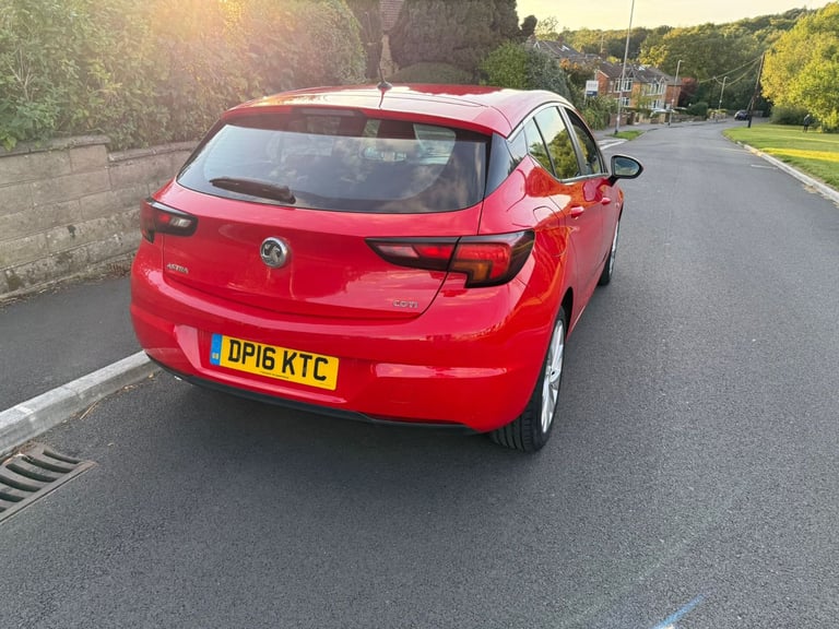 Vauxhall Astra Design 1.6 CDTi BlueInj Euro 6 with 8 Months MOT&FSH&Apple Car Play&Android&ULEZ Free