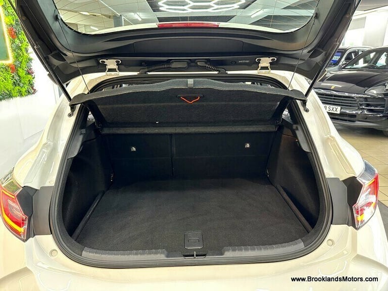 Toyota Corolla ICON TECH [SAT NAV, HEATED SEATS &amp; REVERSE CAMERA]