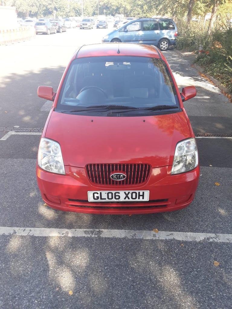 Kia Picanto LX with 2 keys, long mot, extensive service history,A/C,free to use in clean air zones! 