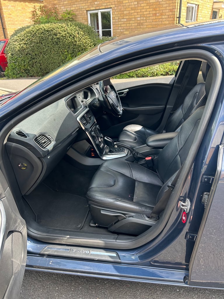 Volvo, V40, Hatchback, 2015, Semi-Auto, 1969 (cc), 5 doors