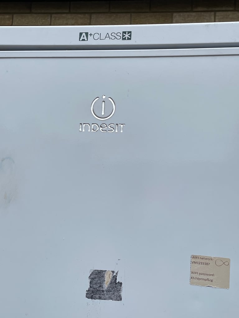 Indesit fridge freezer 