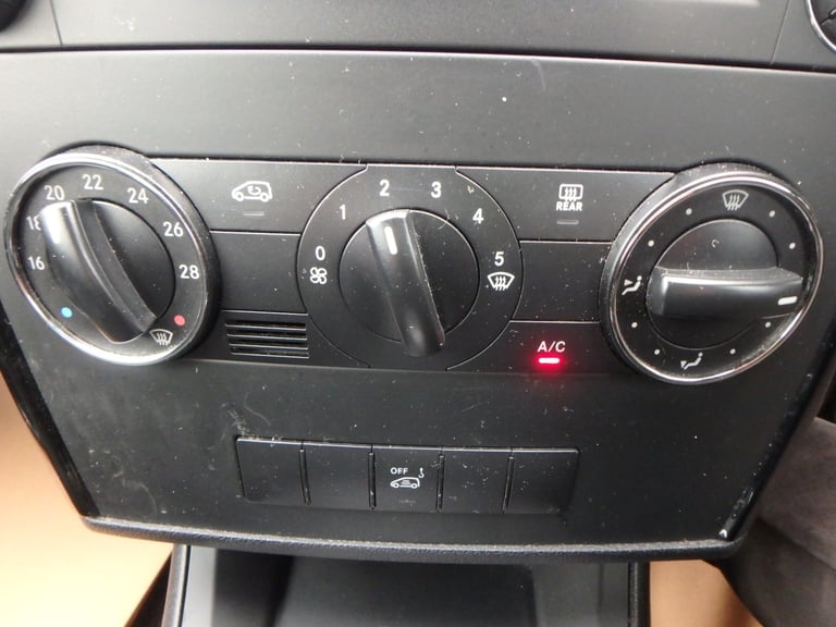 2009 Mercedes-Benz A-Class A160 CDI Classic SE 5dr CVT Auto...Very well maintained. HATCHBACK Die...