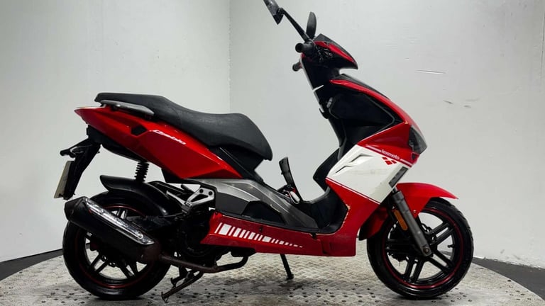 image for Lexmoto Diablo 2017 10K RUNNING PROJECT SCOOTER 125CC LEARNER BIKE