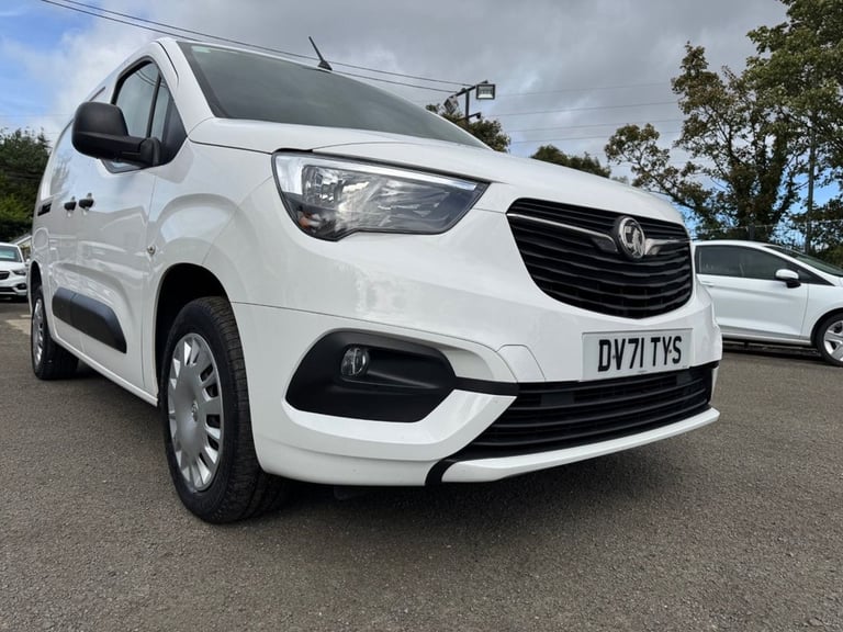 2021 Vauxhall Combo 1.5 Turbo D 2300 Sportive Panel Van 6dr Diesel Manual L2 H1 Euro 6 (100 ps) P...