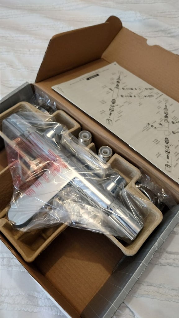 Thermostatic duel controller shower mixer valve  