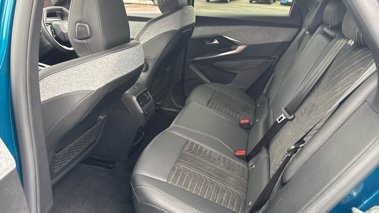 2024 Peugeot 3008 157kW GT 73kWh 5dr Auto Electric Estate Estate Electric Automatic