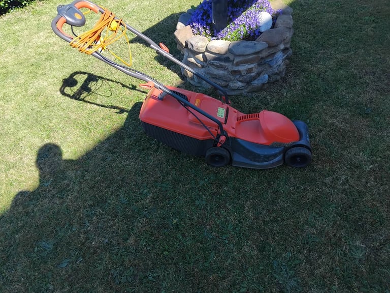 Flymo lawn mower