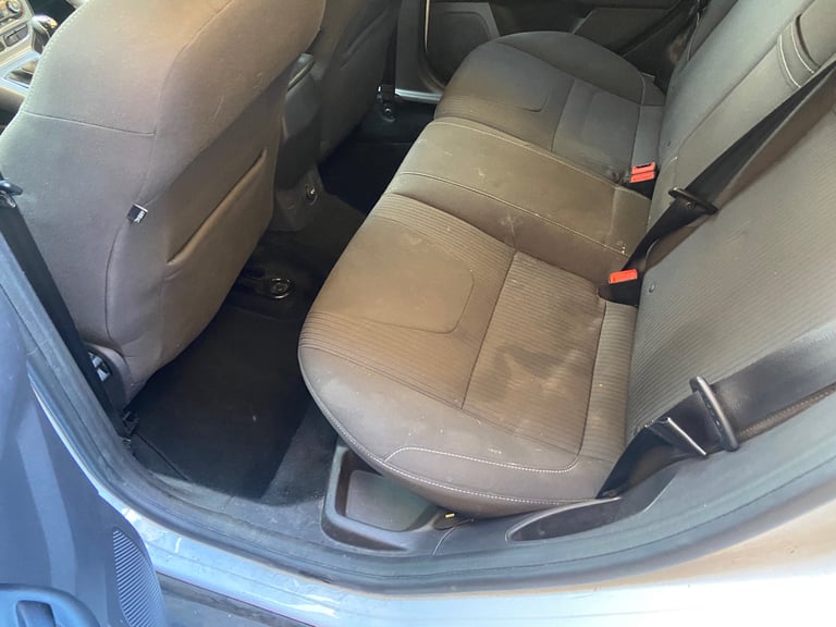 Ford, FOCUS, Hatchback, 2011, Manual, 1596 (cc), 5 doors