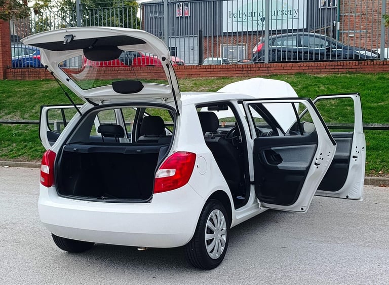 2010 Skoda Fabia 1.2 S Euro 5 5dr HATCHBACK Petrol Manual