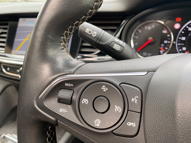 2018 Vauxhall Insignia 2.0 Turbo D BlueInjection Elite Nav Sports Tourer 5dr