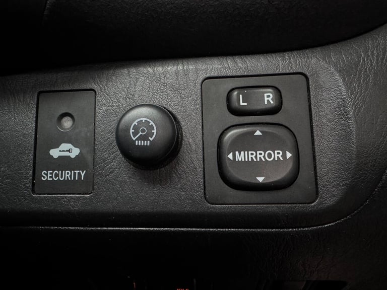 2004 Toyota RAV4 2.0 D-4D XT4 4WD 5dr SUV Diesel Manual