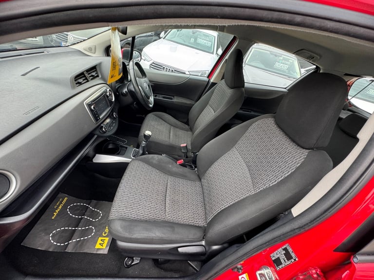 2014 Toyota Yaris 1.33 VVT-i Icon+ 5dr HATCHBACK Petrol Manual