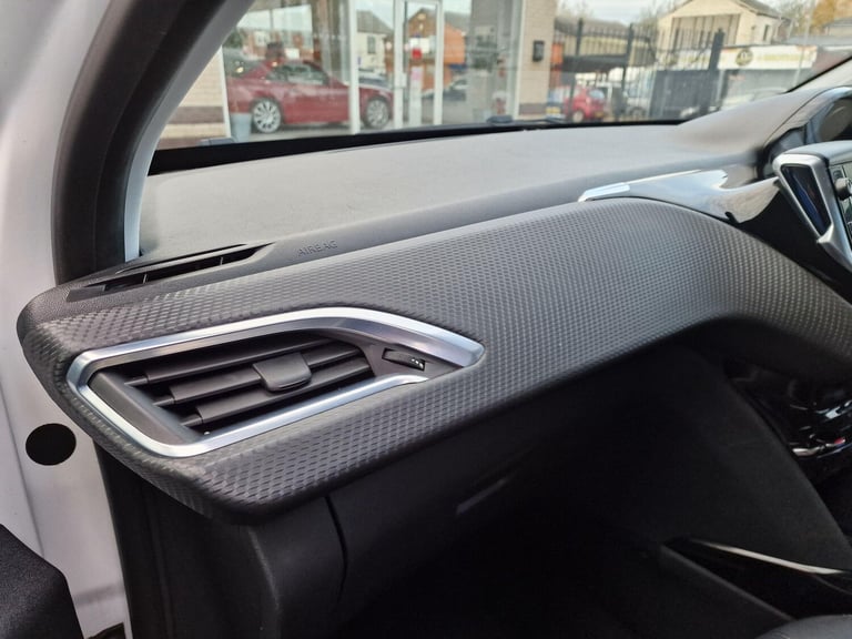 2018 Peugeot 2008 1.6 BlueHDi Allure Euro 6 (s/s) 5dr HATCHBACK Diesel Manual