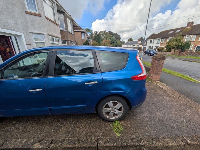 Renault, GRAND SCENIC, MPV, 2011, Manual, 1598 (cc),5 doors 7 seat - Image 4