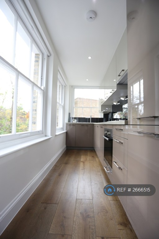 2 bedroom flat in Fox Hill, London, SE19 (2 bed) (#2666515)