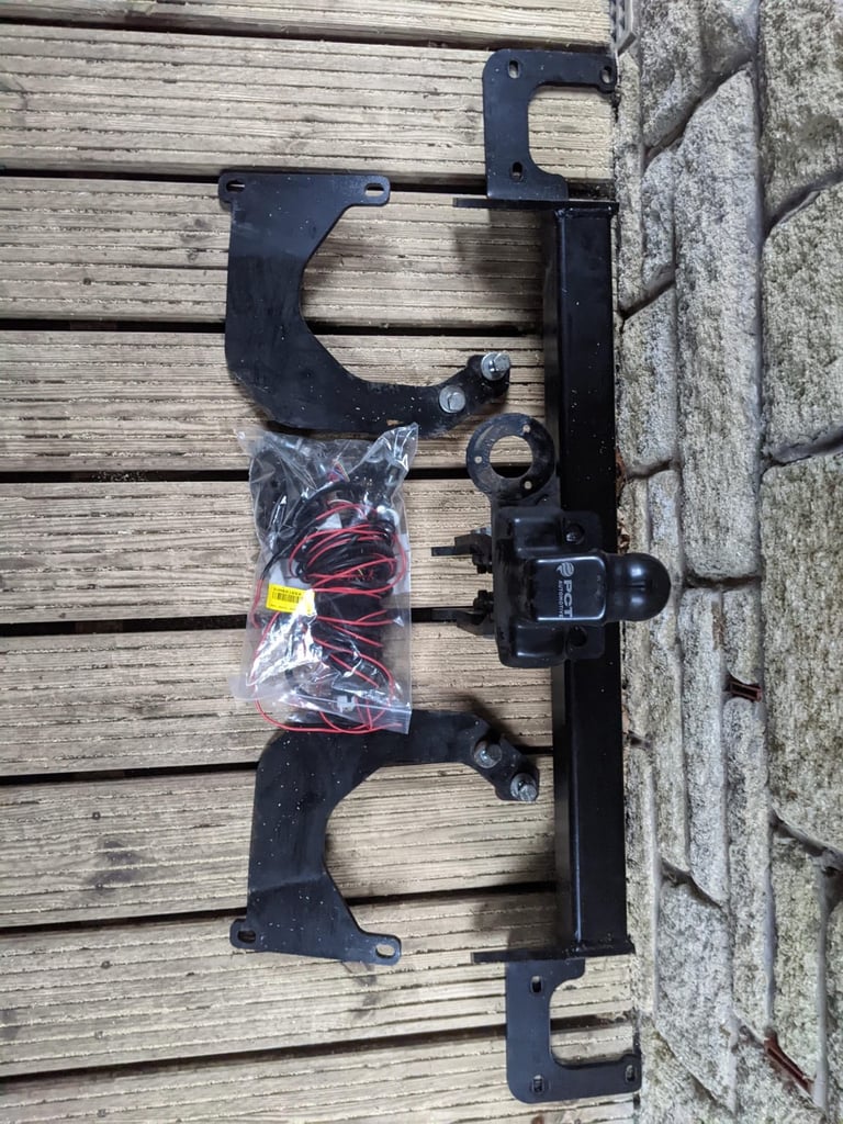image for Tow bar with electronics 